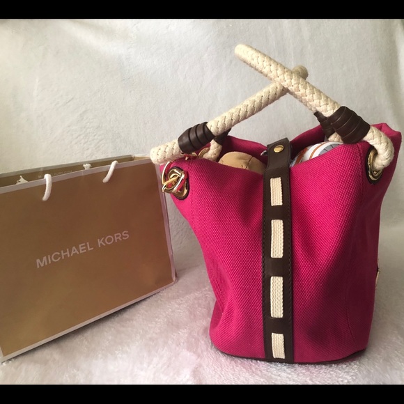 Michael Kors Pink purse - Picture 2 of 9
